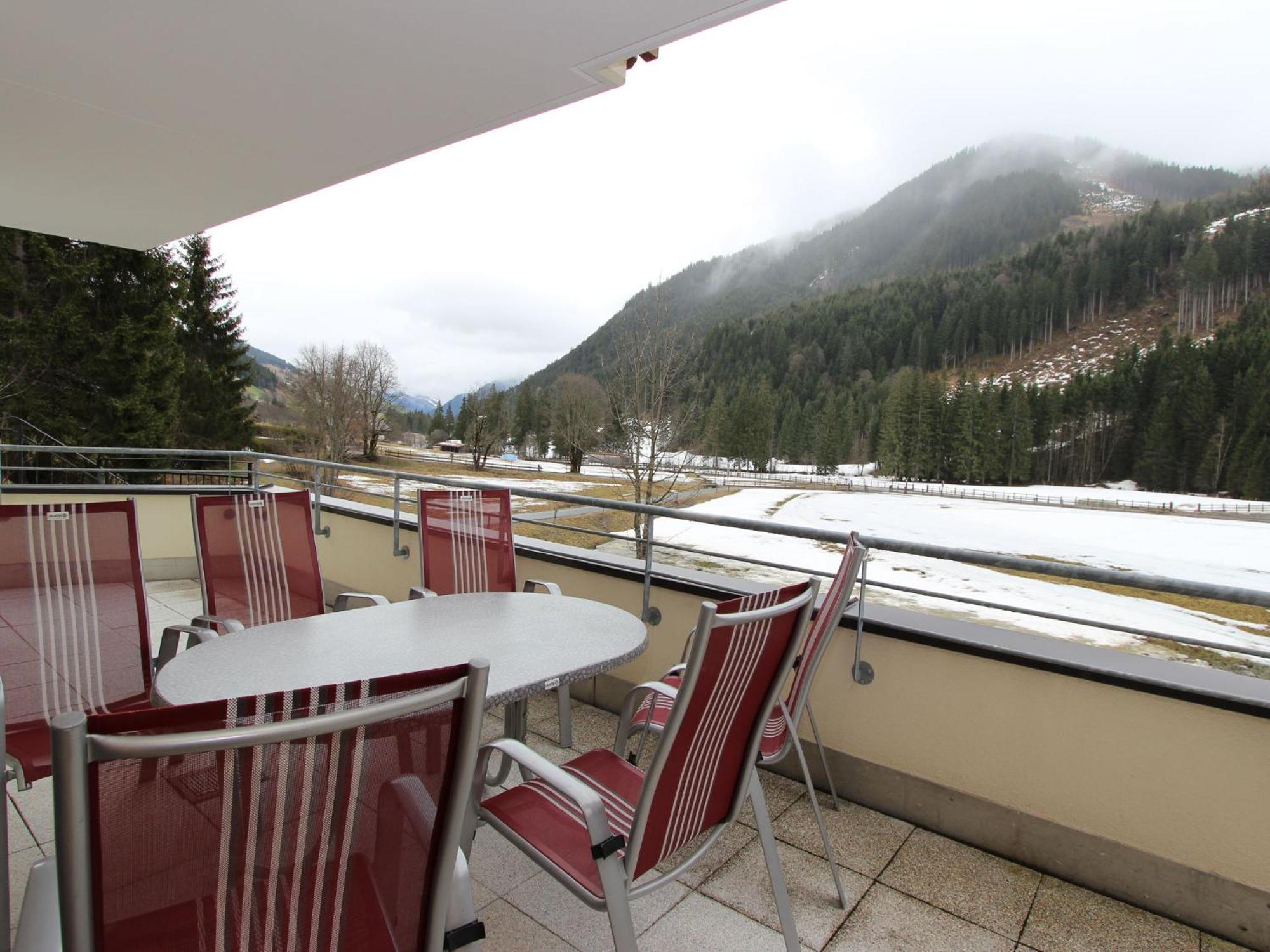 Large Chalet Apartment In Saalbach Hinterglemm מראה חיצוני תמונה